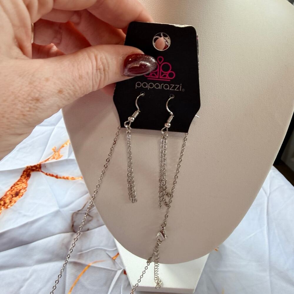 Necklace - Picture 2 of 6